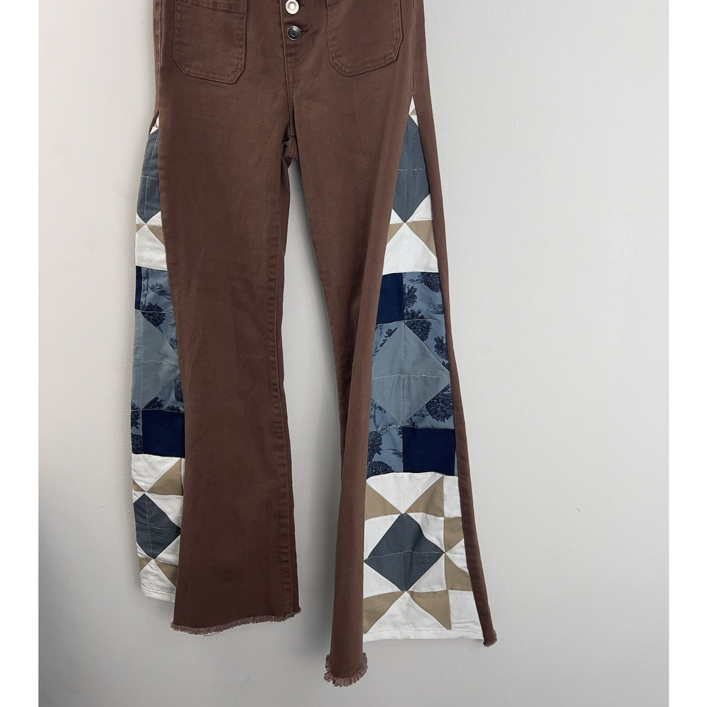 Quilted Regeneration by Celebrity Pink Women's Pant's Size 7/28 Flower Flare - Picture 2 of 8